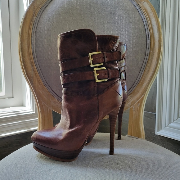 MICHAEL KORS brown leather worn two-way boots with faux shearling lining - Picture 2 of 16